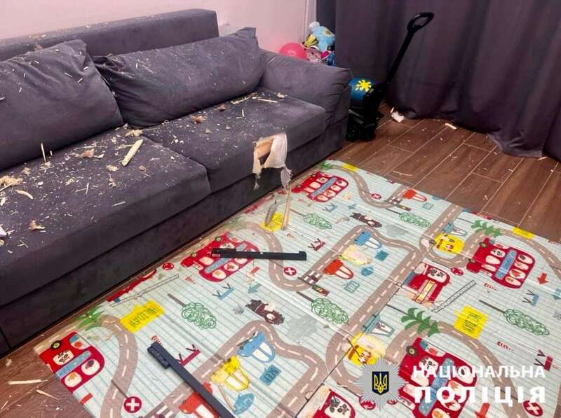 Пошкоджено будинки, виникли пожежі: у КОВА розповіли про наслідки російської атаки на Київщину. Фото dqxikeidqxidqeant