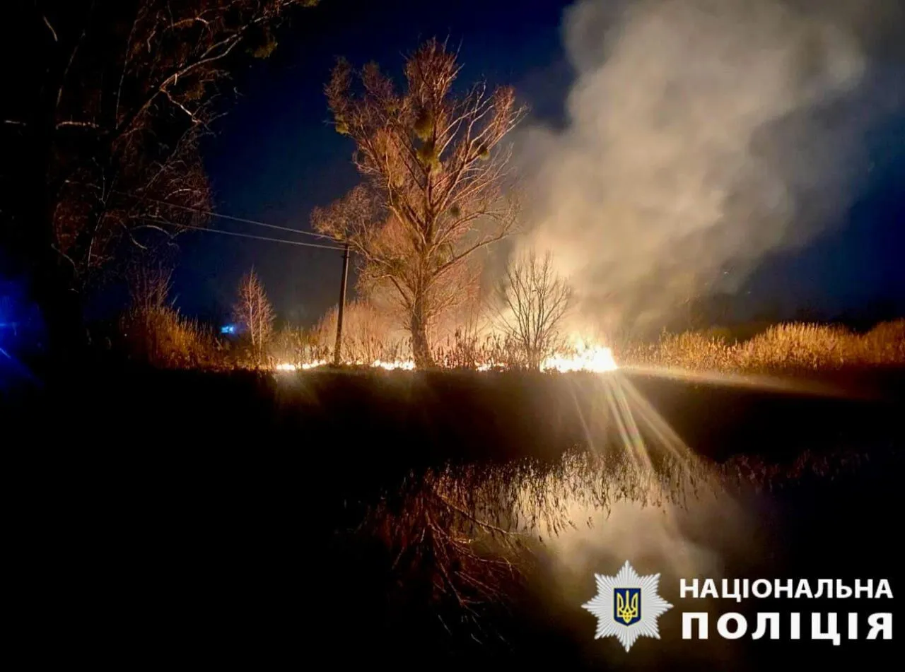 Пошкоджено будинки, виникли пожежі: у КОВА розповіли про наслідки російської атаки на Київщину. Фото