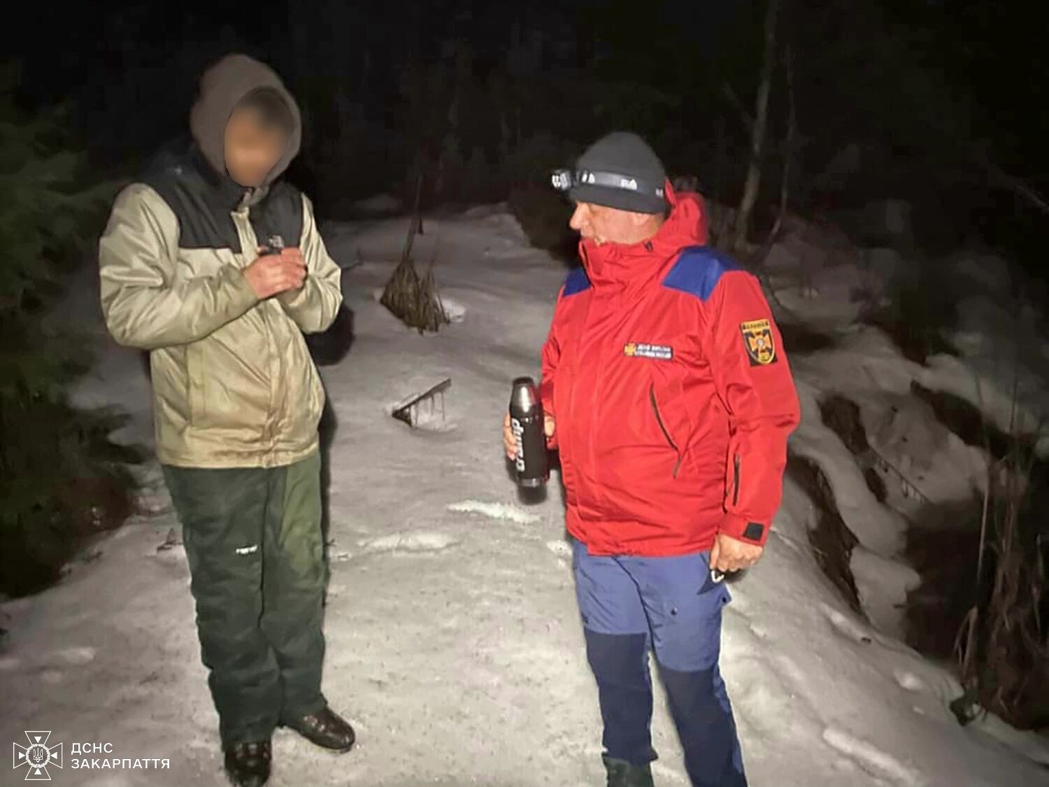 На Закарпатті врятували киянина, який добу блукав на високогір’ї. Подробиці та фото