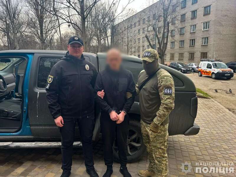 Працював на російські спецслужби: у Запоріжжі затримали чоловіка, який готував вибухівку для скоєння терактів. Фото