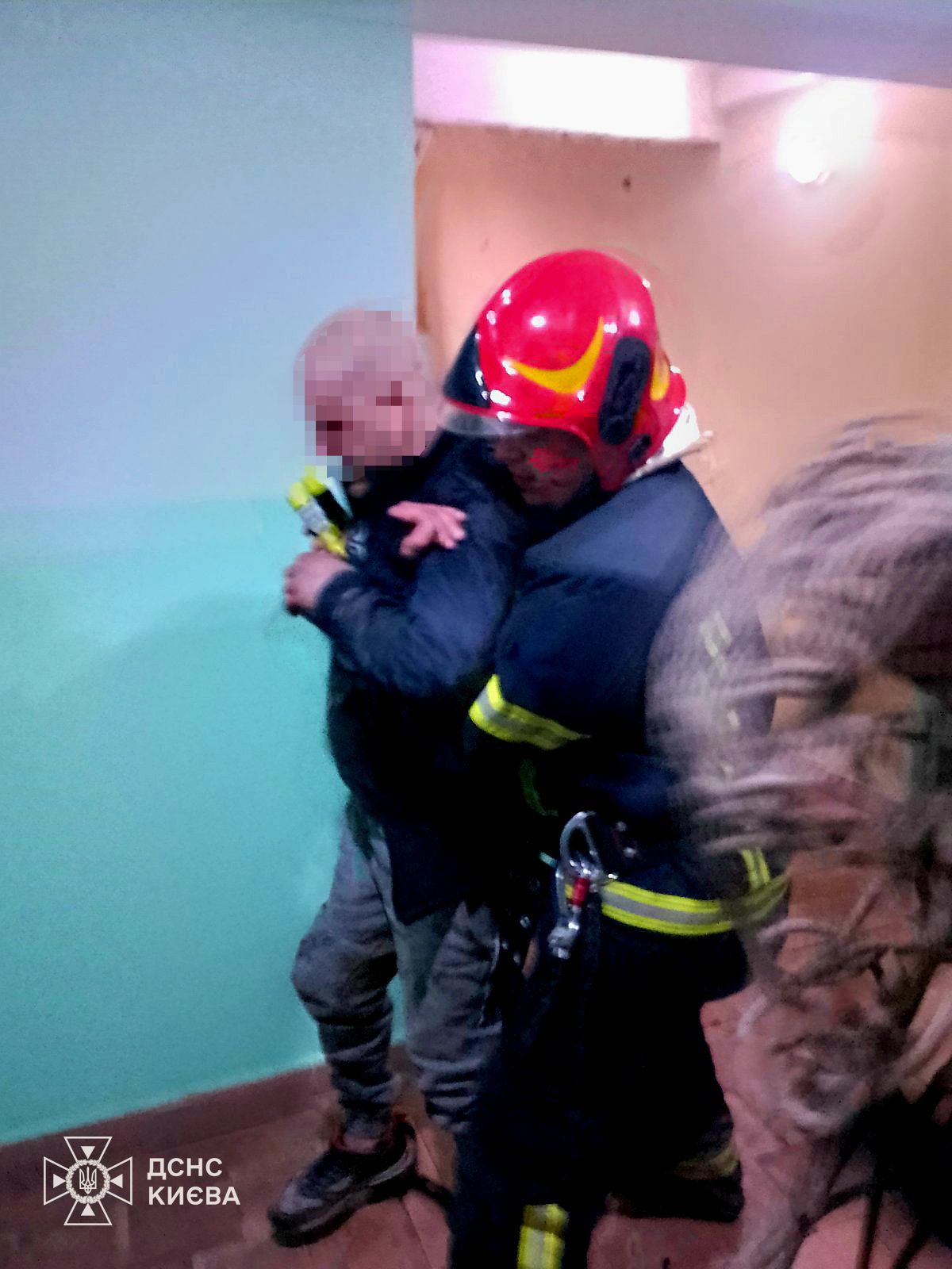 У Києві чоловік впав у шахту ліфта з дев’ятого поверху: що відомо dqxikeidqxidqrant