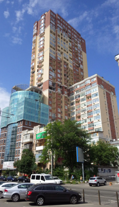 Житловий комплекс “Елегант” на вулиці Жилянській