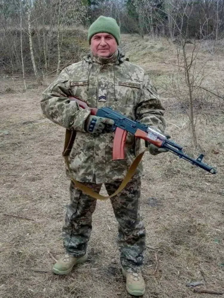 Герой повернувся на щиті: на Київщині попрощаються із військовим Ігорем Борисенком. Фото dqxikeidqxidqrant