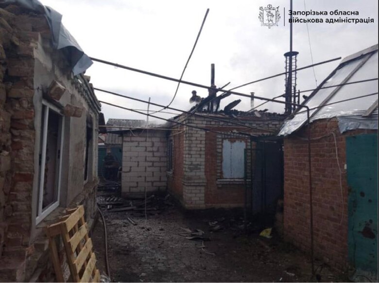 Russians attacked the Polohy district of the Zaporizhzhia region, residential buildings damaged dqxikeidqxidqrant