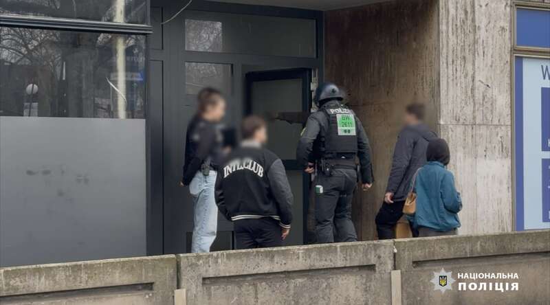 У Німеччині тисяча поліцейських ловила одного з найвпливовіших російських злочинців (фото) фото 3 dqxikeidqxidqeant