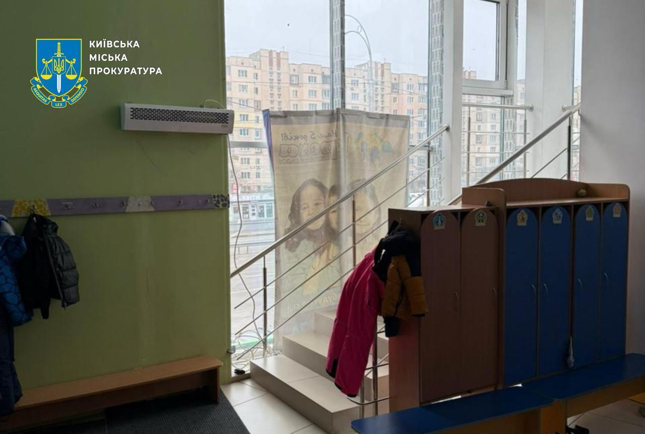 У приватному дитсадку Києва тяжко травмувалась дворічна дитина: підозрюють виховательку. Фото