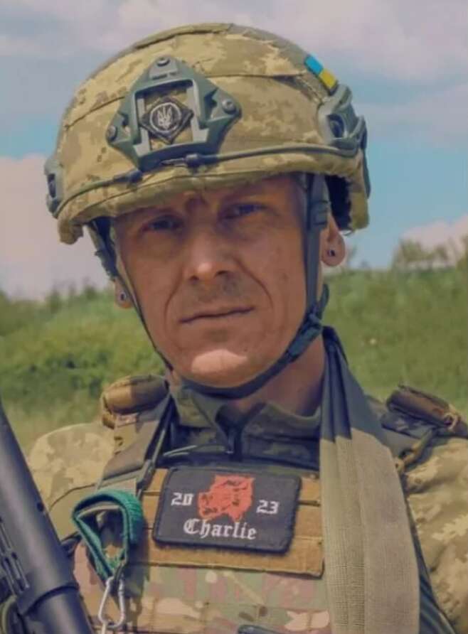 Стояв на захисті України від російських окупантів: у Хотині провели в останню путь молодшого сержанта Геннадія Рясова. Фото dqxikeidqxidqrant