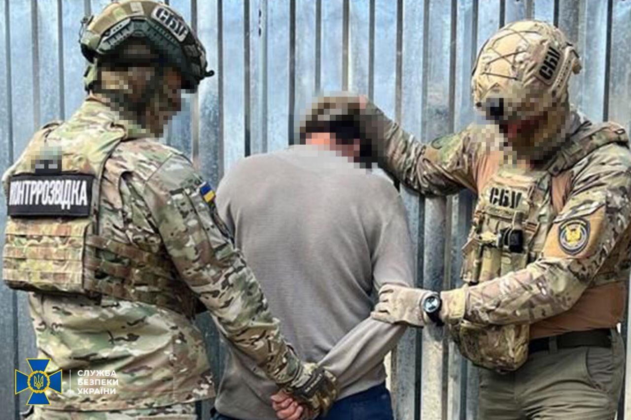 He was recruited remotely: SBU detained the enemy spotter who directed Russian strikes on Kherson. Photo  dqxikeidqxidqrant