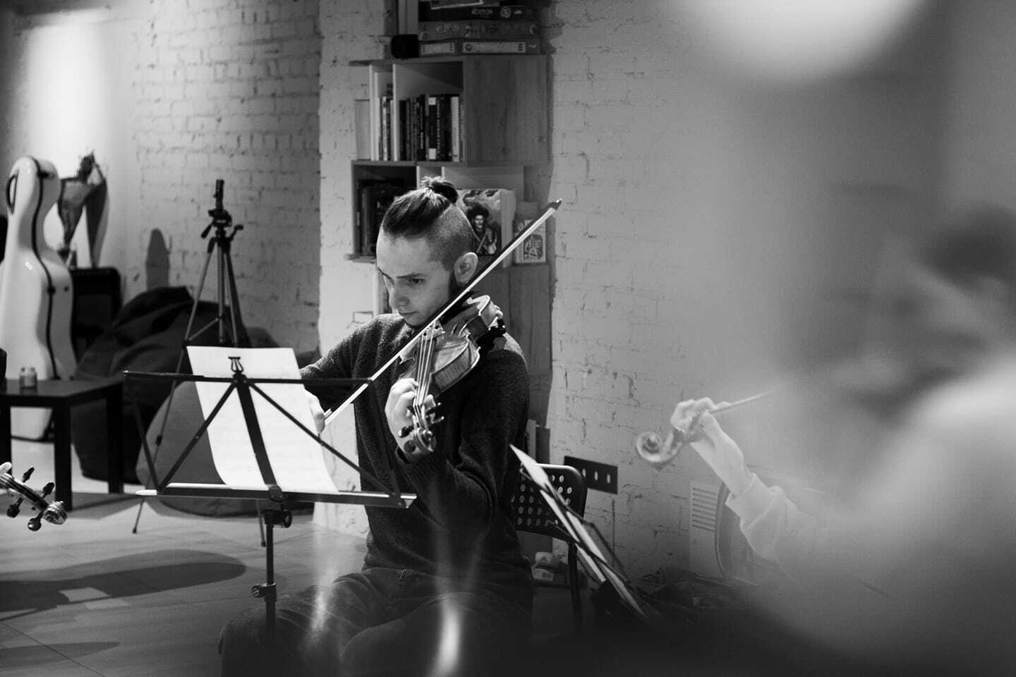 С товарищами создал взвод