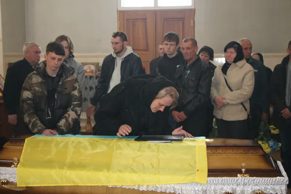 У Волинській області попрощалися з Героєм Антоном Суліковським (фото)