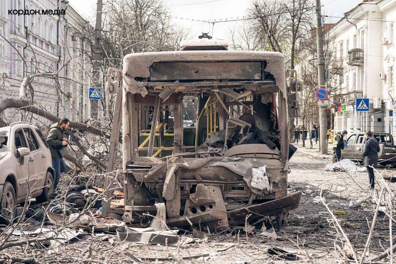 The bus was completely burned out dqxikeidqxidqrant