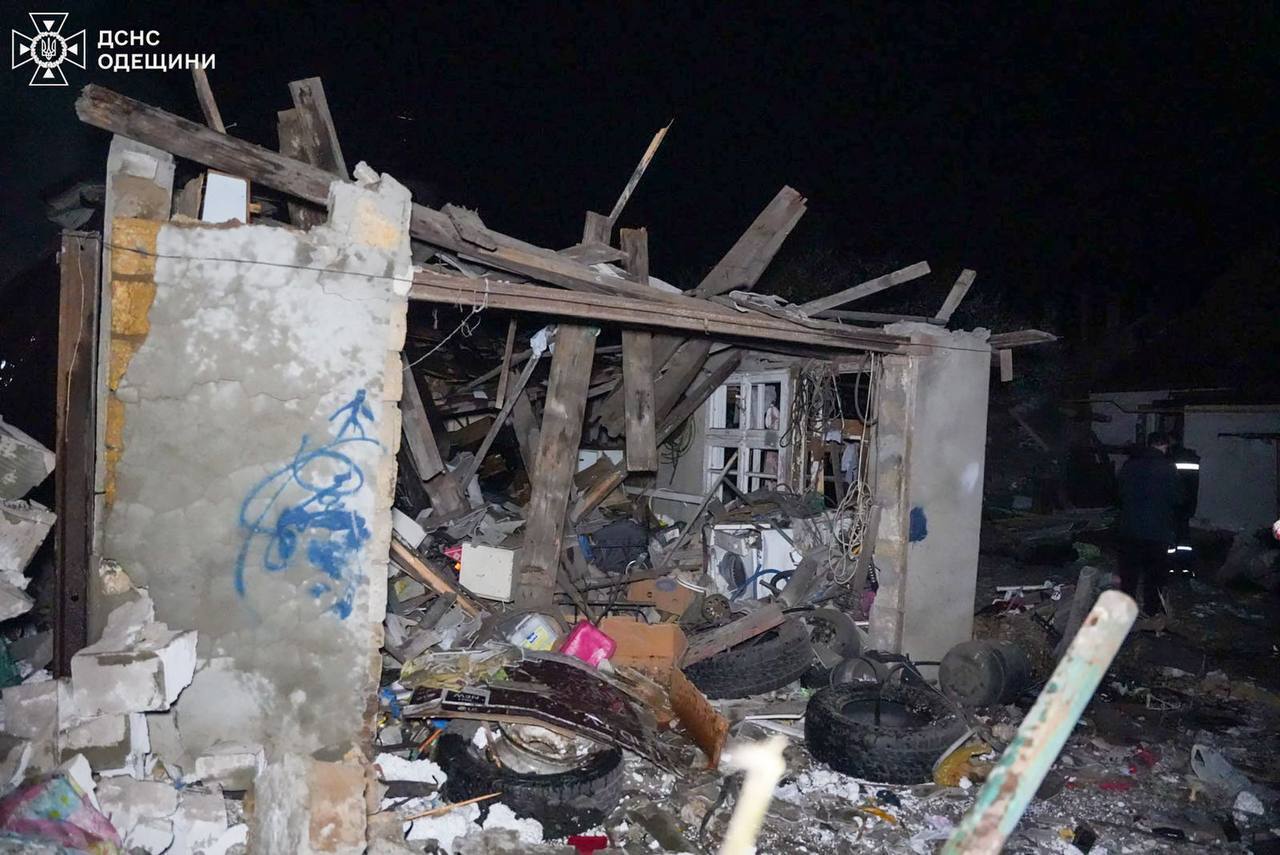 The occupiers attacked Odesa with drones, fires broke out: there are casualties. Photos and videos dqxikeidqxidqrant