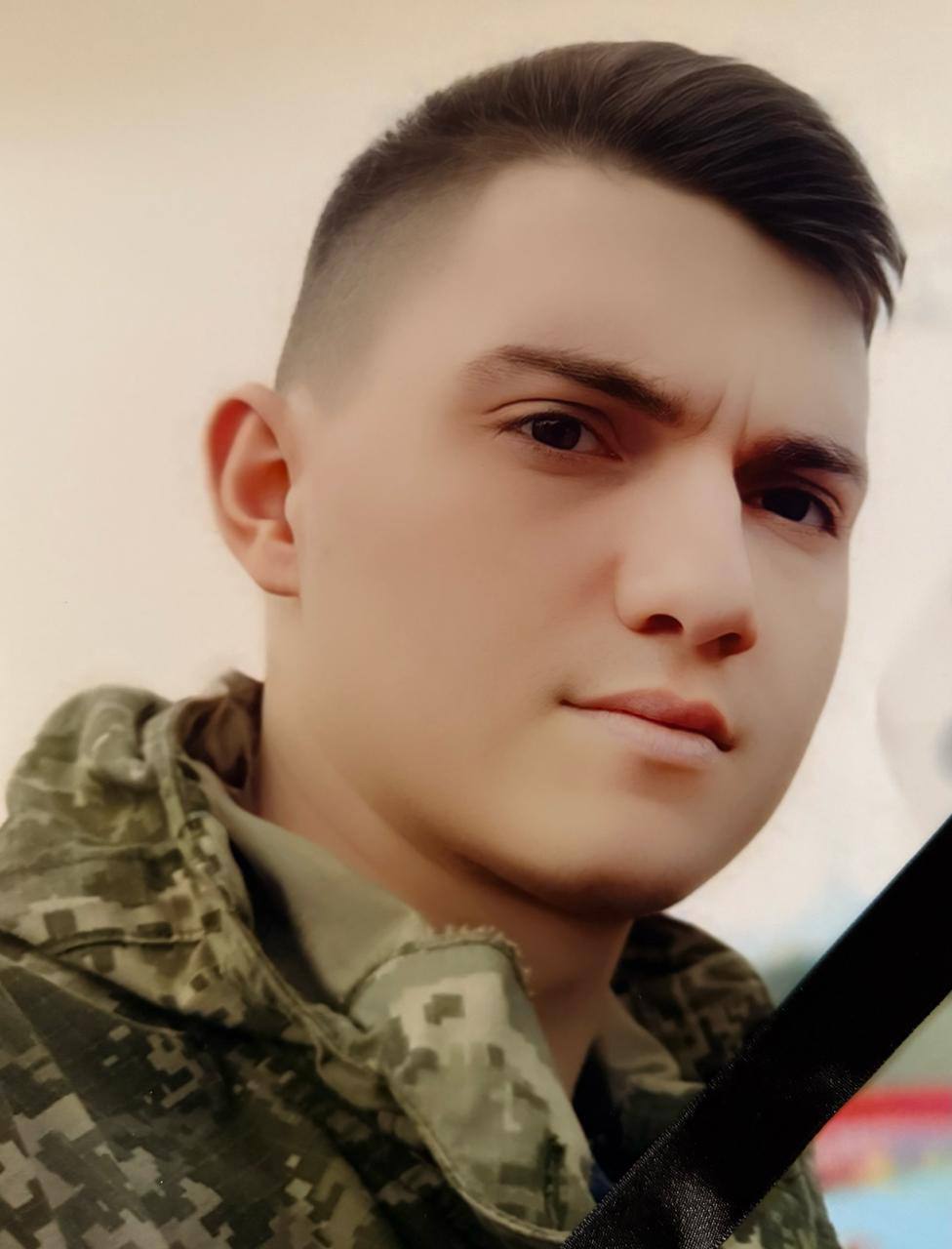 Украина теряет лучших сыновей: на фронте погиб военный из Киевщины Дмитрий Корниенко. Фото dqxikeidqxidqrant