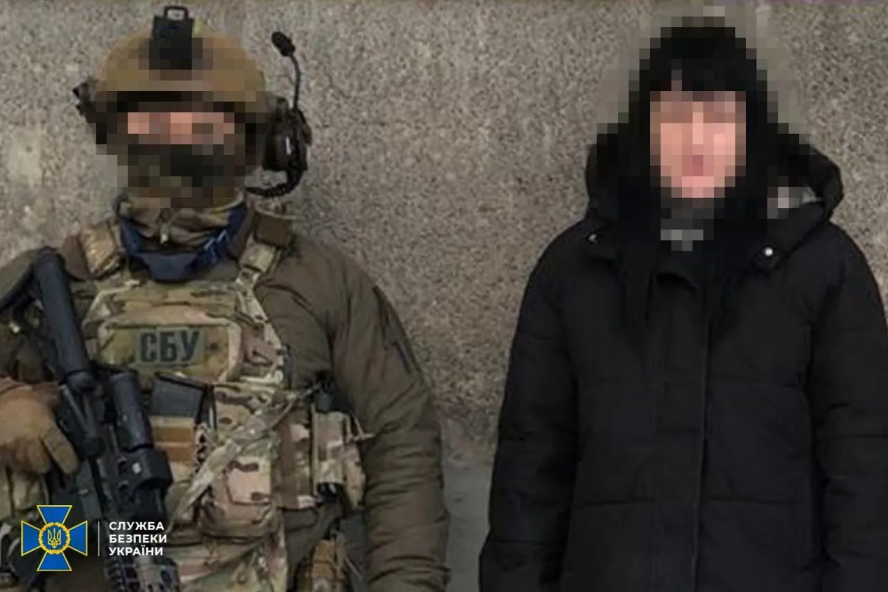 СБУ задержала экс-сотрудницу суда, которая помогала оккупантам прорываться к Покровску и ждала оккупации региона. Фото