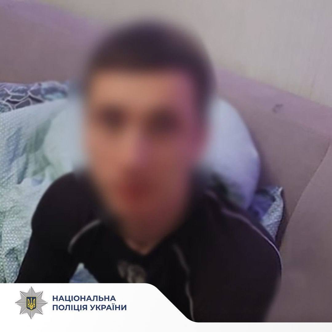 Небезпека під одним дахом: у Києві заарештували чоловіка за жорстоке побиття товариша, фото-1 dqxikeidqxidqeant