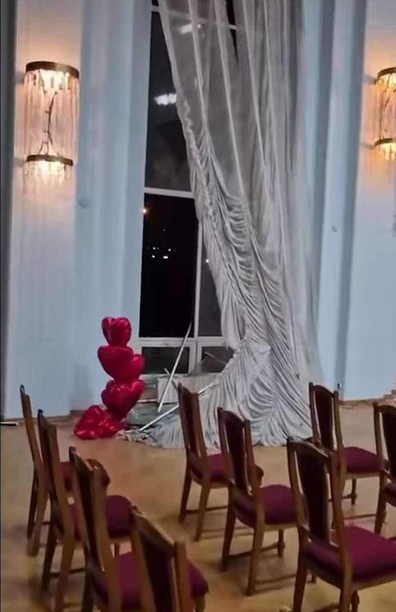 В Киеве российская атака повредила Центральный дворец бракосочетаний