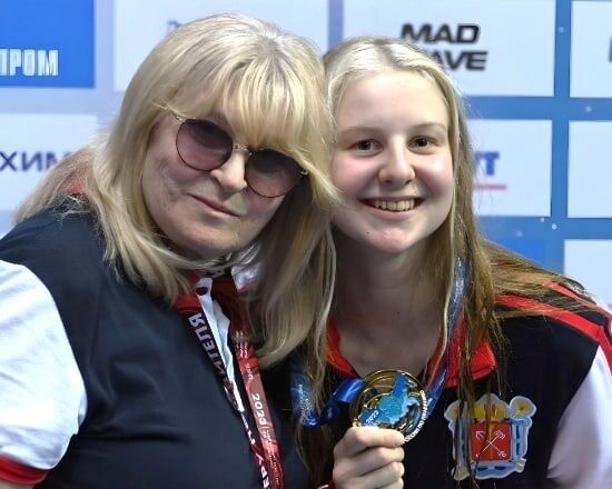 Відомій російській плавчині-чемпіонці, яка підтримала війну в Україні, dqxikeidqxidqeant