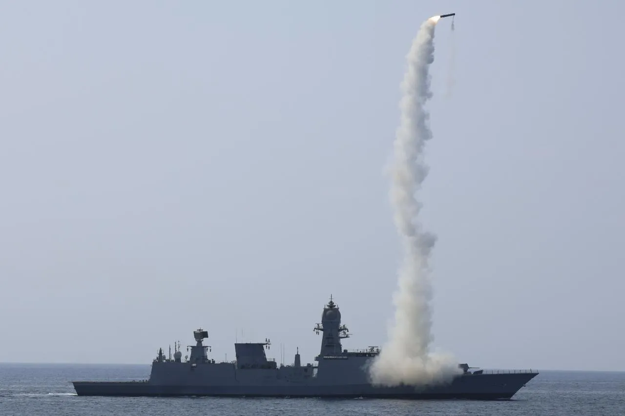 Напряжение зашкаливает: Индия и Пакистан провели ракетные учения. Фото и видео