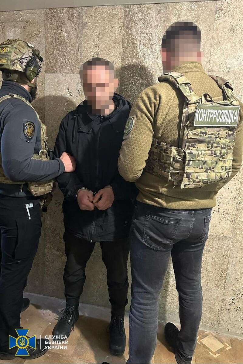 Намагався спалити ТЦК у Чернігові: СБУ затримала російського агента dqxikeidqxidqrant