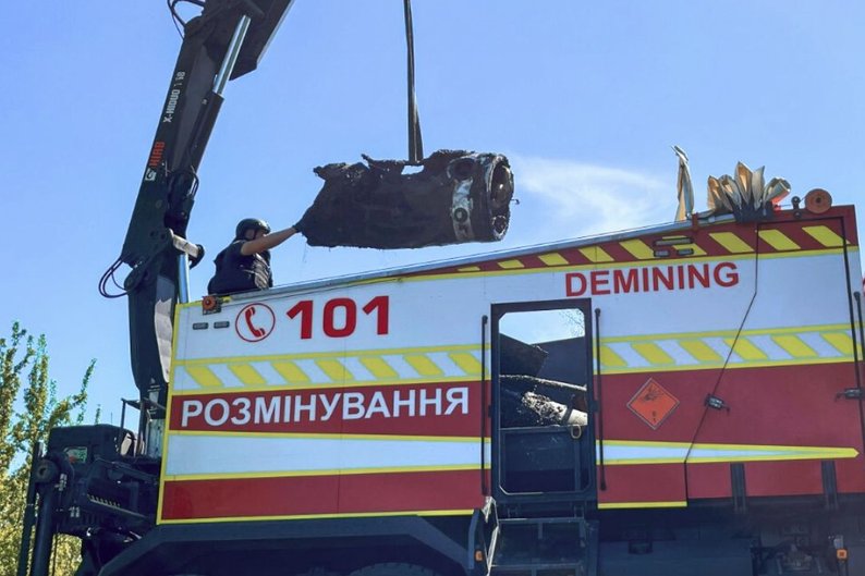 Спасатели достали обломки dqxikeidqxidqrant