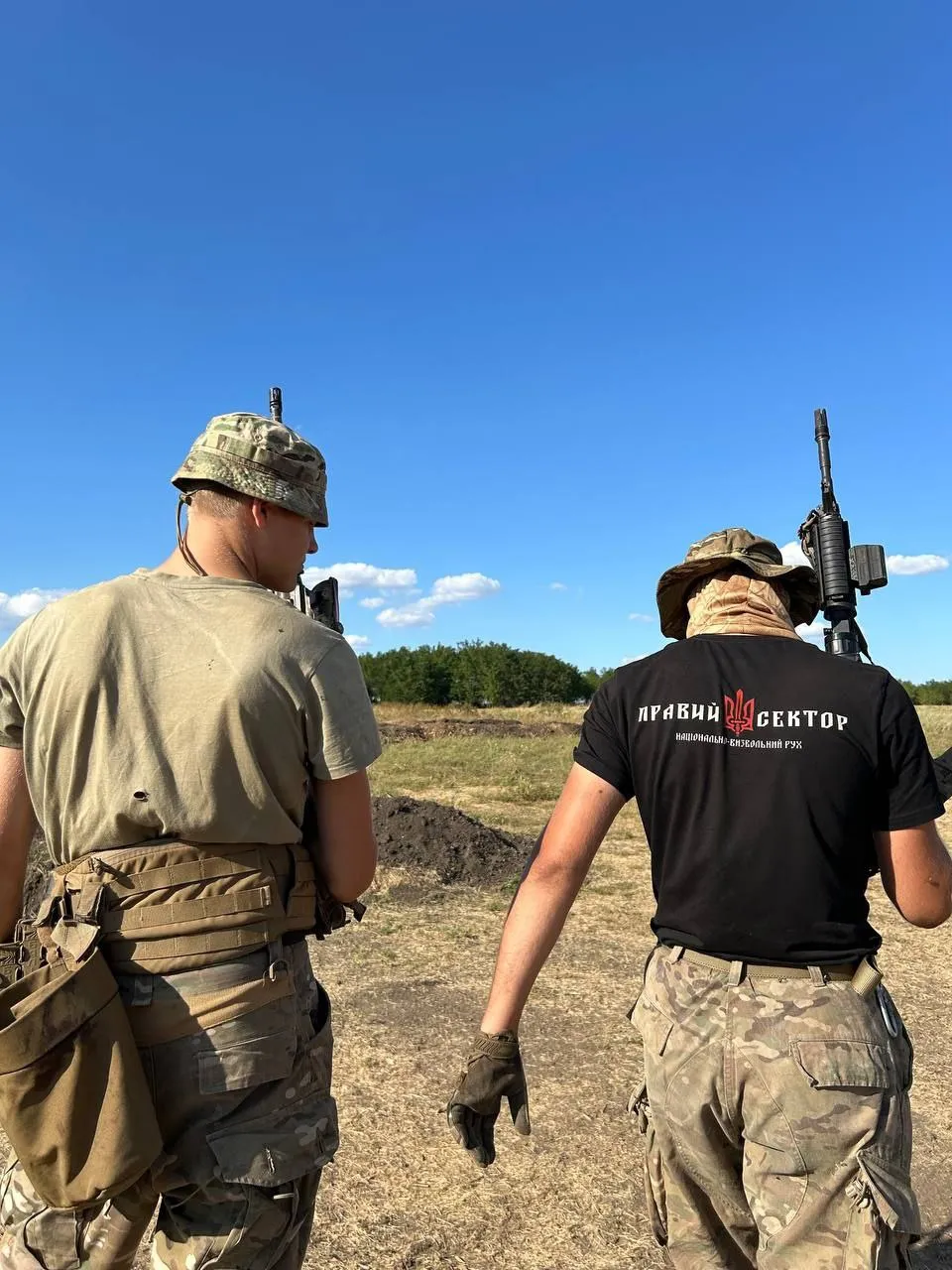 Олександр Віндір Самойлович зі своїм побратимом