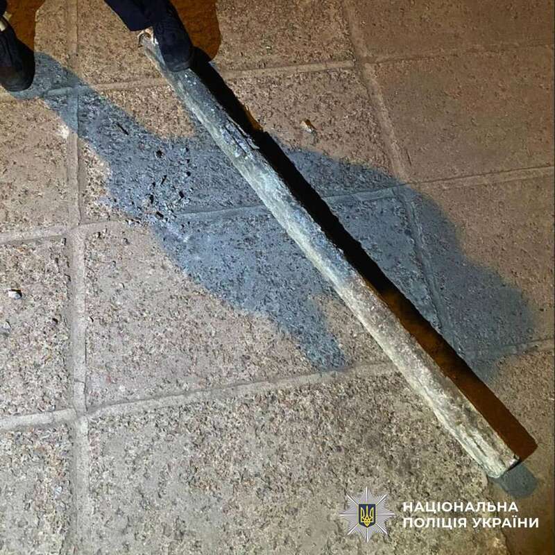 У Києві чоловік розбив банкомат, бо не виявив коштів на власному рахунку: подробиці