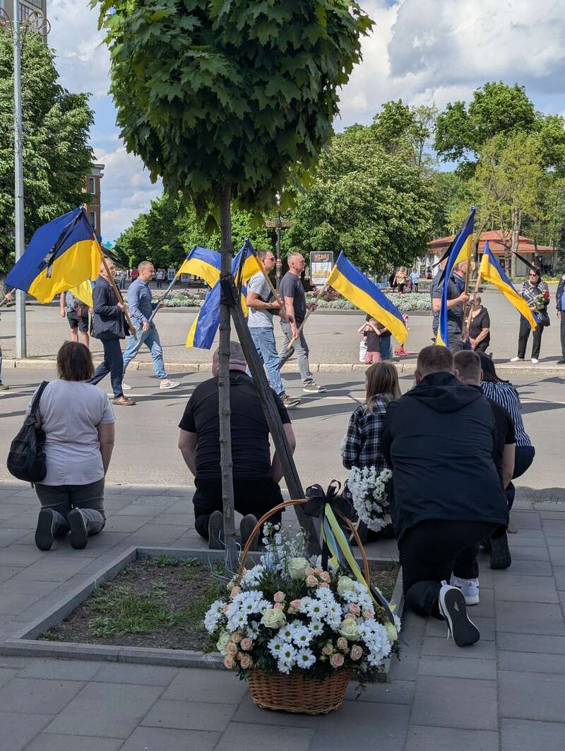 Прощание с погибшим защитником Максимом Ткачуком в Ковеле