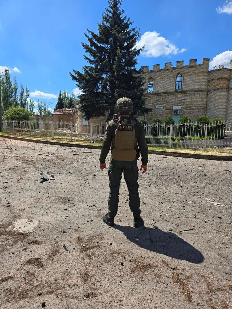 Russia dropped aerial bombs on Kostyantynivka: a private house, gas supply line, and power lines were damaged. Photo dqxikeidqxidqeant