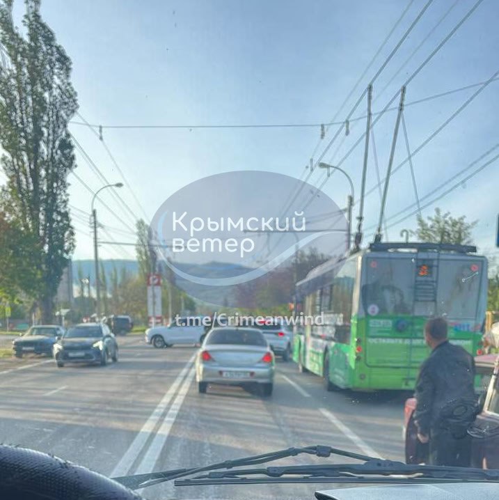 In occupied Crimea, loud explosions were heard in several areas, an ammunition depot is on fire