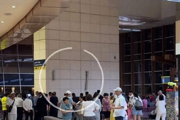 Рекламний щит убив туристку в аеропорту Шарм-ель-Шейха dqxikeidqxidqrant