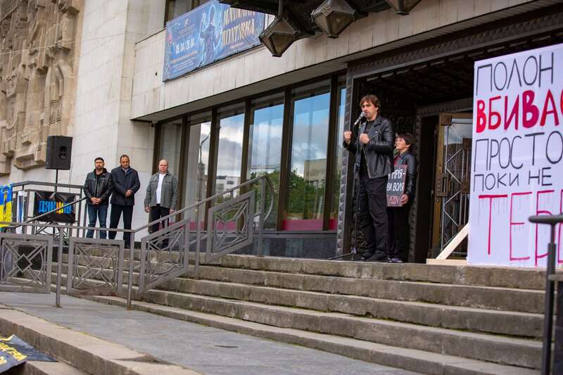 Народный артист Украины Алексей Гнатковский обратился к украинцам с мощной речью: защищать страну должны все