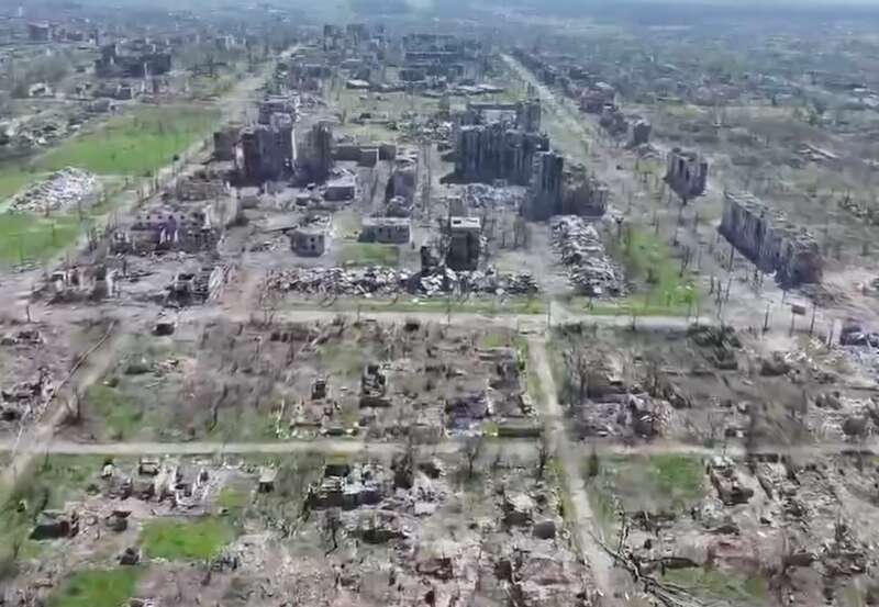 Росіяни зруйнували Торецьк на Донеччині