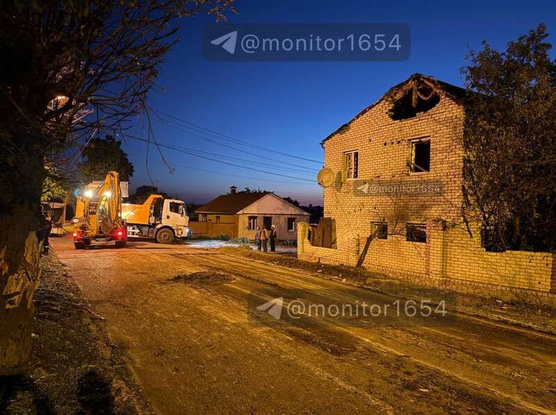 Russian forces struck Kharkiv with a missile: houses damaged, casualties reported. Photo and video