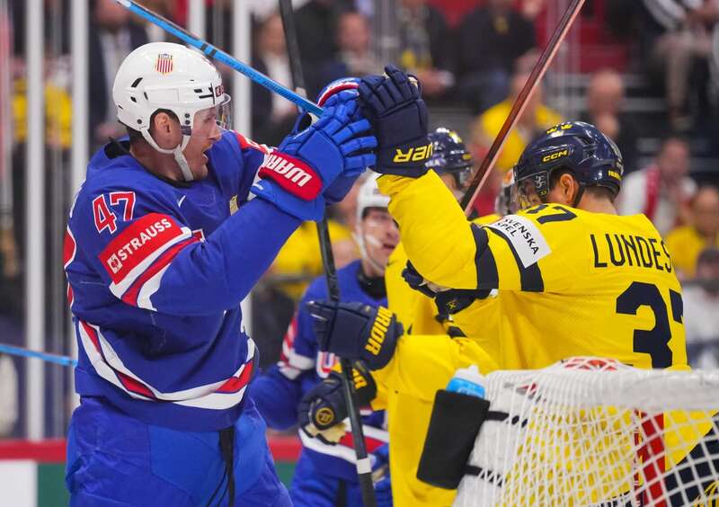 США устроили разгром и впервые за 65 лет вышли в финал чемпионата мира по хоккею. Видео