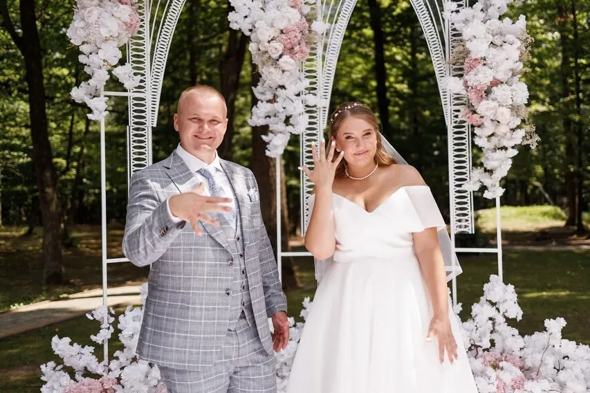 Приехали с сыном к родителям в гости и погибли: в Прилуках российские дроны убили молодую маму с ребенком и бабушку, глава семьи разбирал завалы