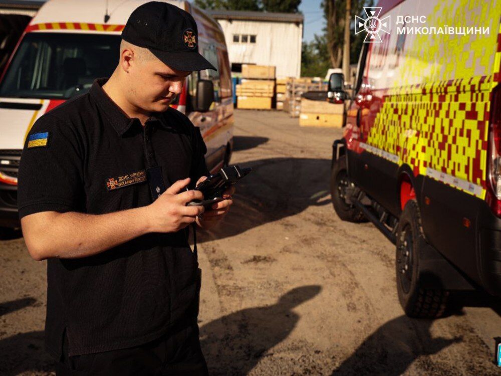 Армія Росії атакувала Миколаївщину двома ракетами: виникла масштабна пожежа. Фото