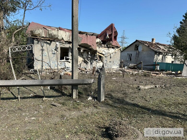 Russians dropped five aerial bombs on the Dergachiv community in Kharkiv region, there is one dead dqxikeidqxidqrant