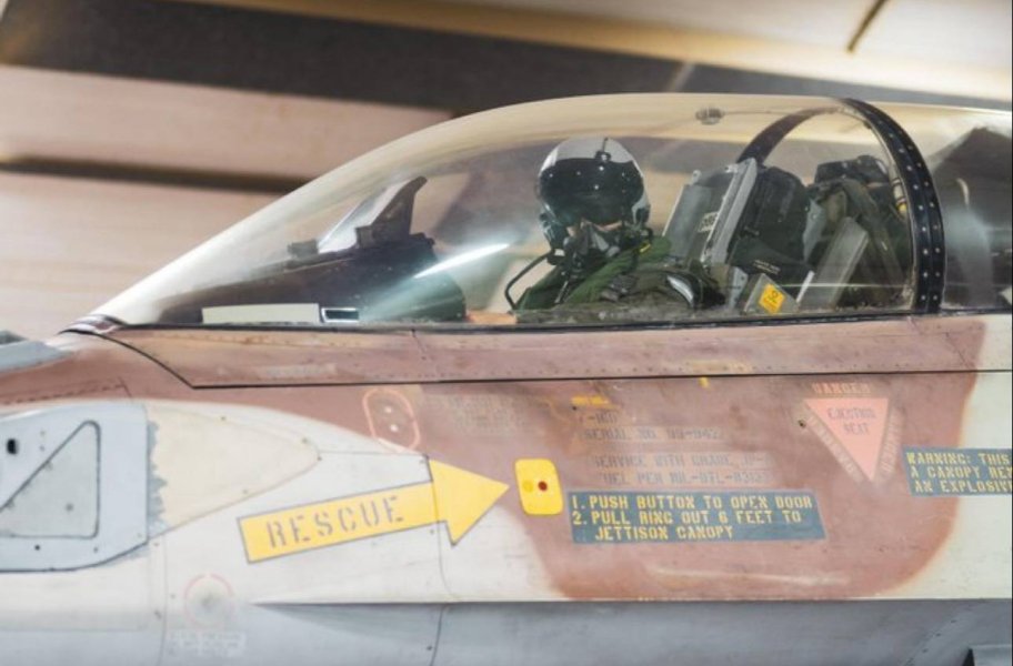 Лётчик ЦАХАЛ перед боевым вылетом