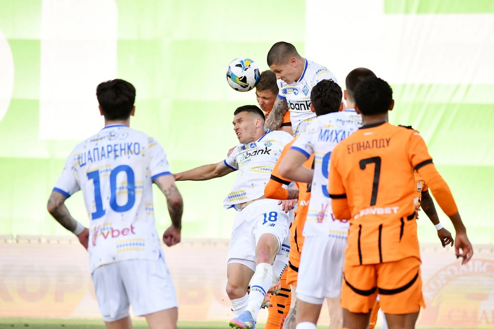 Новий тренер  dqxikeidqxitkant