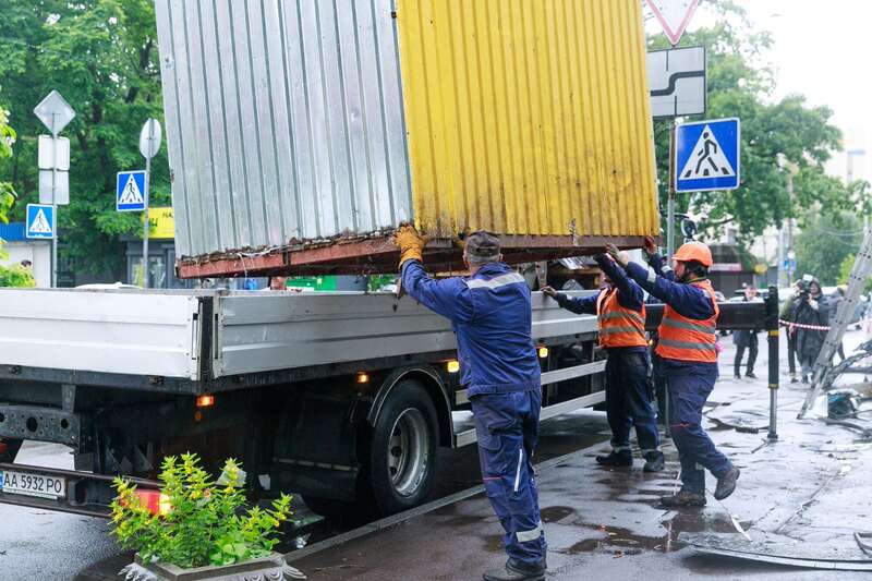 Стояли близько 20-30 років: у Києві біля станції метро