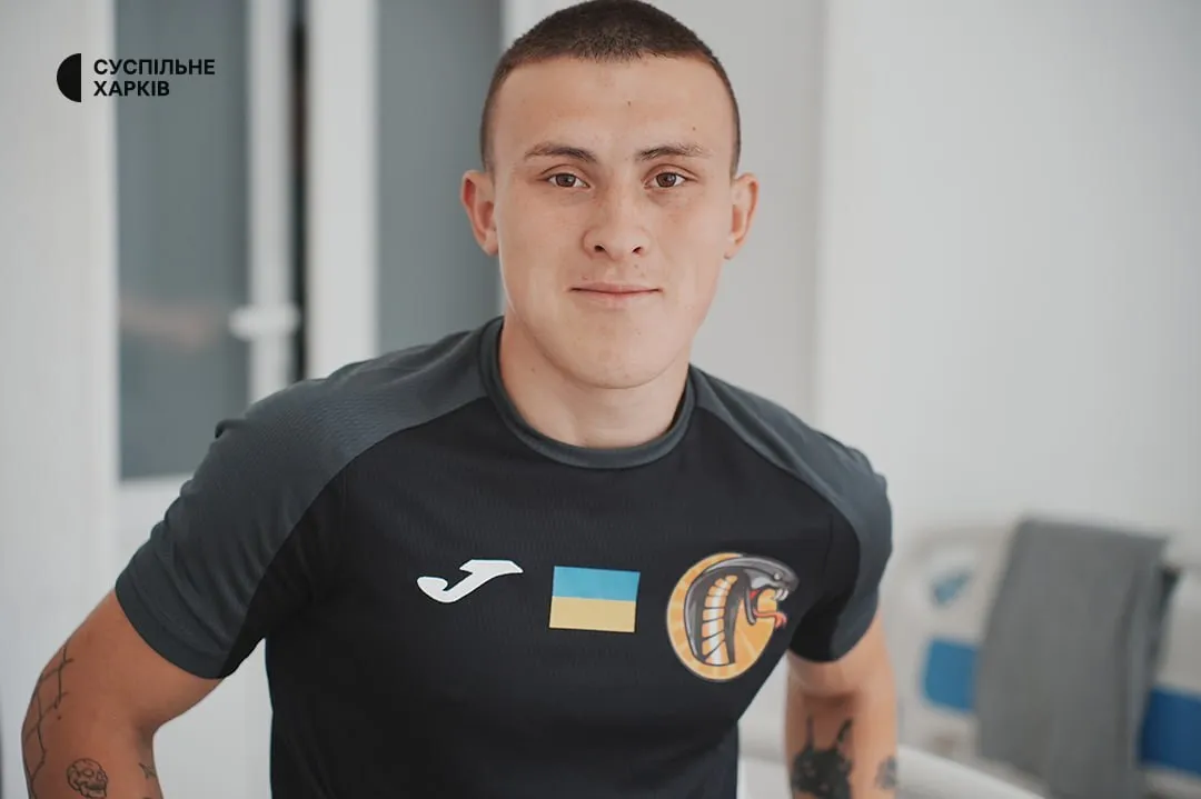 Згадав українських військових: стало відомо ім’я хлопця, який співав гімн під завалами у Харкові. Фото і відео dqxikeidqxixqant