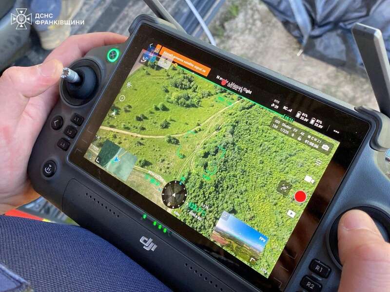 В Ивано-Франковской области продолжаются масштабные поиски пропавшего 5-летнего мальчика: привлечены более 300 человек. Фото