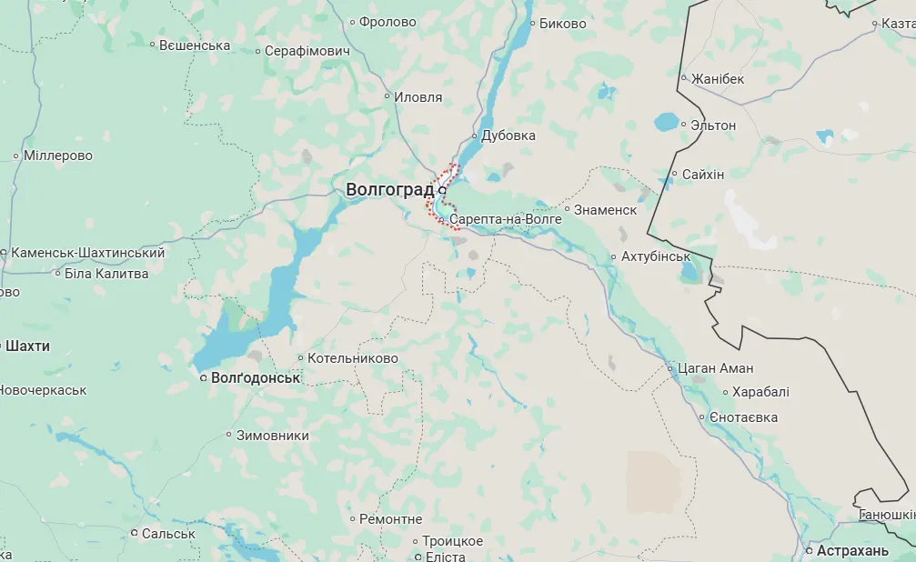 Було чутно вибухи, піднявся дим: вночі дрони атакували Волгоград. Фото і відео