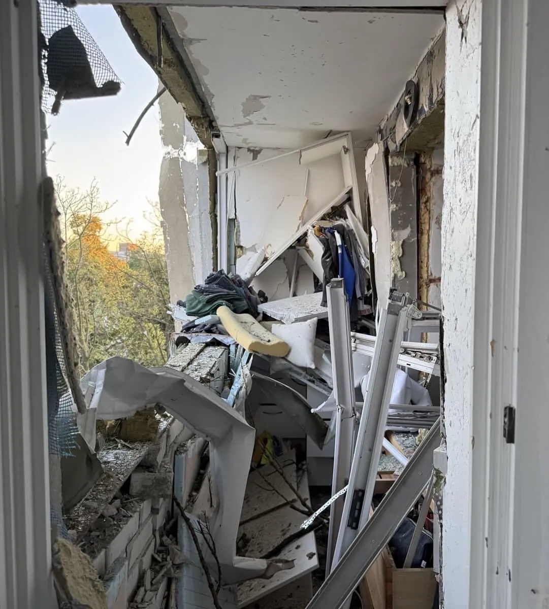 Повреждена квартира Тараса Тополи dqxikeidqxiqzrant