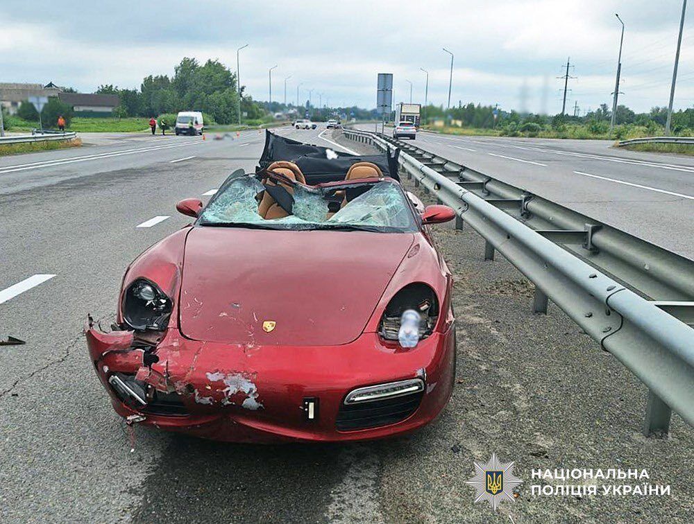 На Житомирщине венгр на Porsche сбил насмерть велосипедиста. Фото