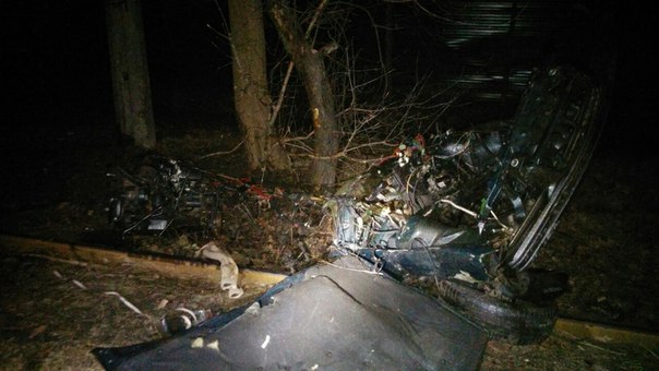 Шокуюча ДТП у Харкові: машину та водія розірвало на частини (ВІДЕО 18+) - фото 1 Шокуюча ДТП у Харкові: машину та водія розірвало на частини (ВІДЕО 18+) - фото 1 dqxikeidqxidqeant