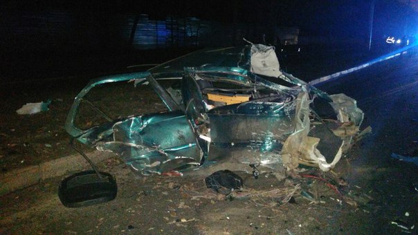 Шокуюча ДТП у Харкові: машину та водія розірвало на частини (ВІДЕО 18+) - фото 3 Шокуюча ДТП у Харкові: машину та водія розірвало на частини (ВІДЕО 18+) - фото 3