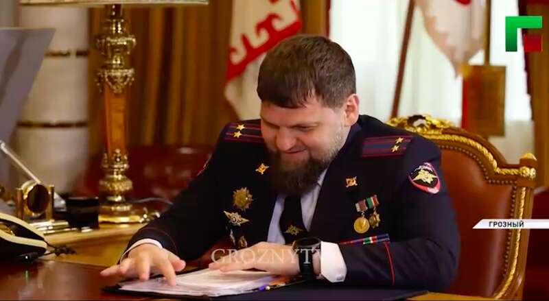 У Чечні показали дивне відео з Кадировим на тлі чуток про його хворобу: що не так з кадрами