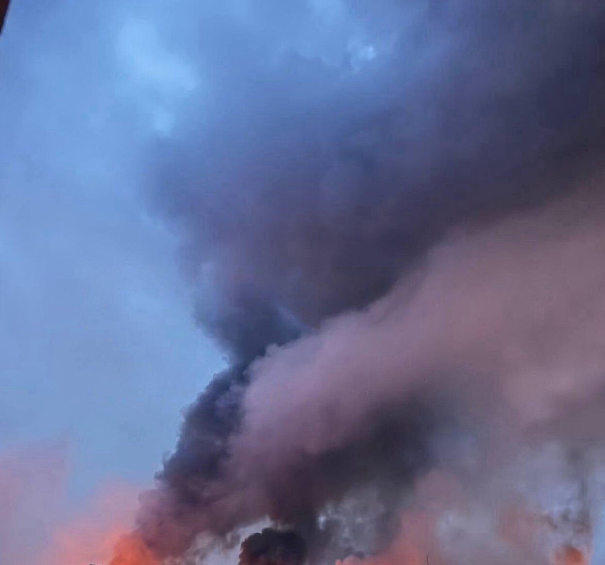 Дым в Киеве после атаки РФ