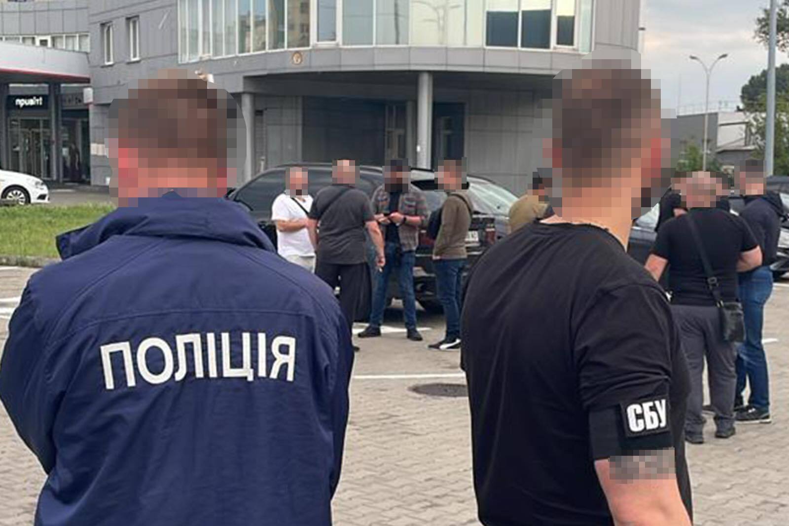 Проверяют документы и могут ограничить проезд: СБУ проводит мероприятия безопасности в Деснянском районе Киева dqxikeidqxidqrant